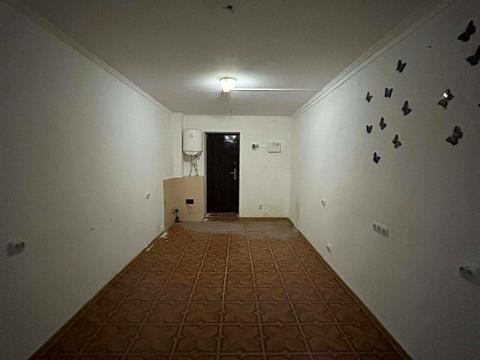 коммерческая по адресу Київська, 6