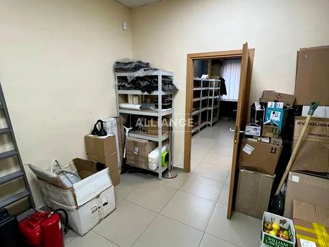 комерційна за адресою Василя Стуса вул., 40