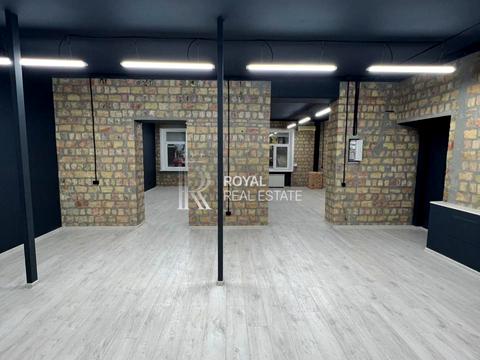 комерційна за адресою Різницька вул., 11