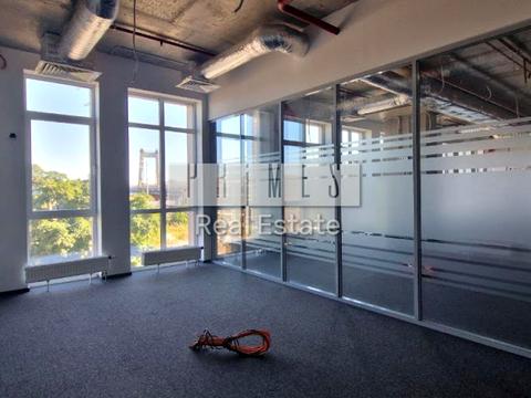 комерційна за адресою Ярославська вул., 10