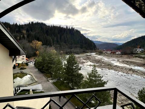 комерційна за адресою Грушевського вул., 2А