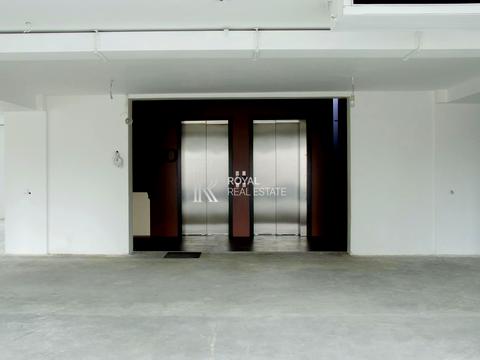 комерційна за адресою Саксаганського вул., 53/80