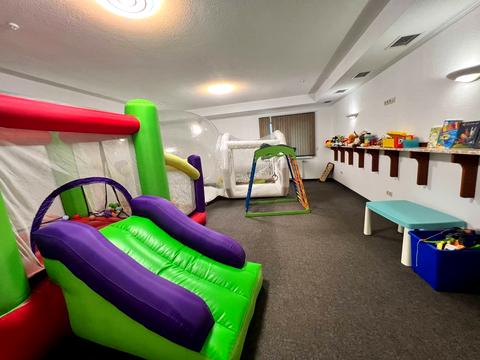 комерційна за адресою Грушевського вул., 2А