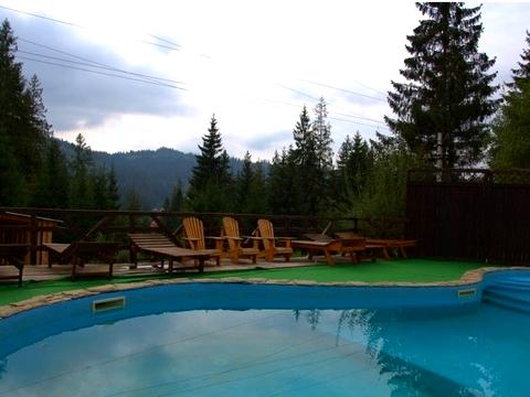 комерційна за адресою Василя Стуса вул., 1а