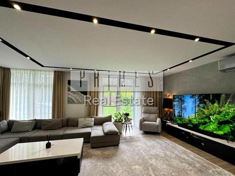 будинок за адресою Ценнтральна, 1