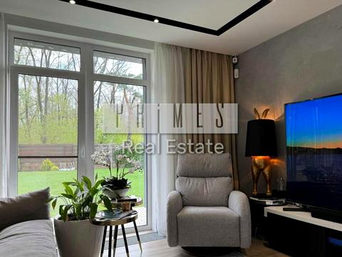 будинок за адресою Ценнтральна, 1