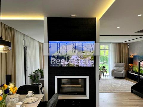 будинок за адресою Ценнтральна, 1