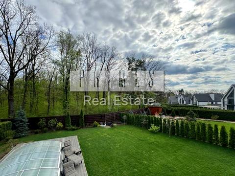 будинок за адресою Ценнтральна, 1