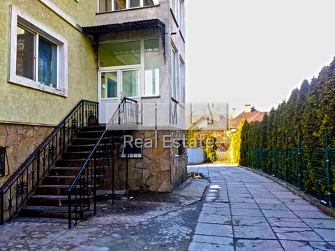 коммерческая по адресу Казацкая ул. (Октябрьская), 1