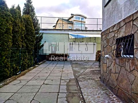 коммерческая по адресу Казацкая ул. (Октябрьская), 1