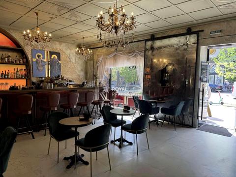 комерційна за адресою Велика Васильківська вул. (Червоноармійська), 33