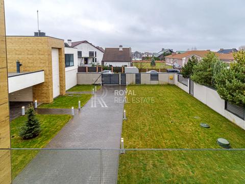 будинок за адресою Київ, Абрикосова вул., 8