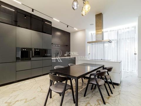 будинок за адресою Київ, Абрикосова вул., 8