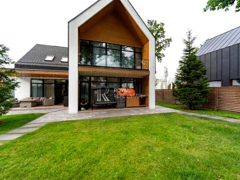 будинок за адресою 12 Лінія