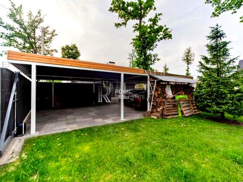 будинок за адресою 12 Лінія