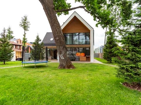 будинок за адресою 12 Лінія