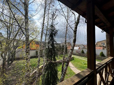 дом по адресу с. Петропавловская борщаговка,  ул.