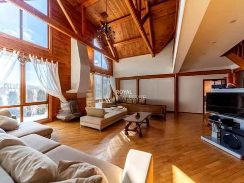 дом по адресу с. Петропавловская борщаговка,  ул.