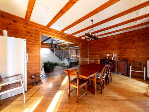 дом по адресу с. Петропавловская борщаговка,  ул.