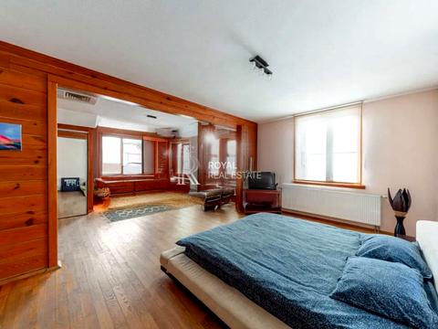 дом по адресу с. Петропавловская борщаговка,  ул.