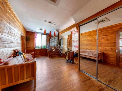 дом по адресу с. Петропавловская борщаговка,  ул.