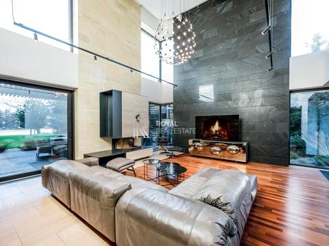 будинок за адресою Центральна, 21