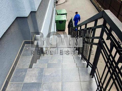 комерційна за адресою Київ, Володимирська вул., 38