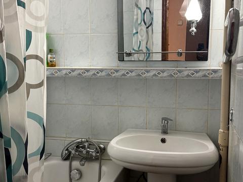 квартира по адресу Гвардейцев-Широнинцев ул., 52