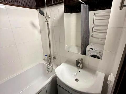 квартира за адресою Героїв просп., 33