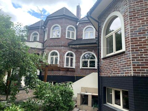 будинок за адресою Павла Загребельного вул. (Миколи Раєвського)