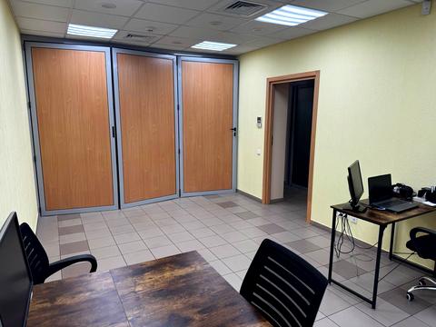 комерційна за адресою Михайла Максимовича вул. (Онуфрія Трутенка), 3-Г