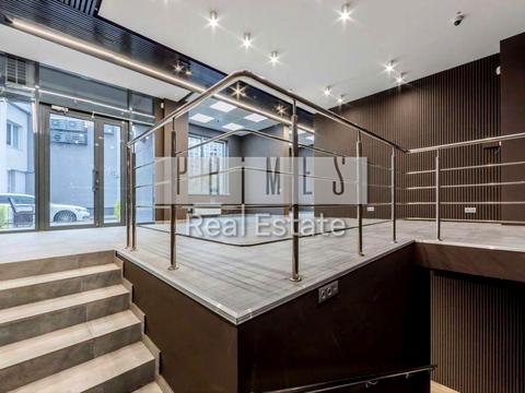 комерційна за адресою Євгена Сверстюка вул. (Марини Раскової), 6-А