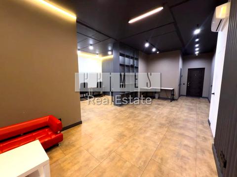 комерційна за адресою Жилянська вул., 68