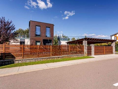 будинок за адресою Золотые Родники