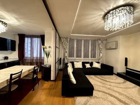 квартира за адресою Київ, Срібнокільська вул., 1