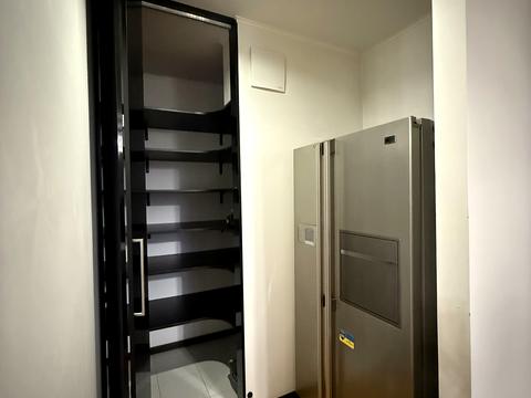 квартира за адресою Київ, Срібнокільська вул., 1