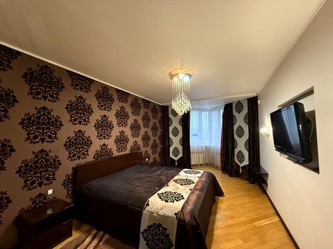 квартира за адресою Київ, Срібнокільська вул., 1