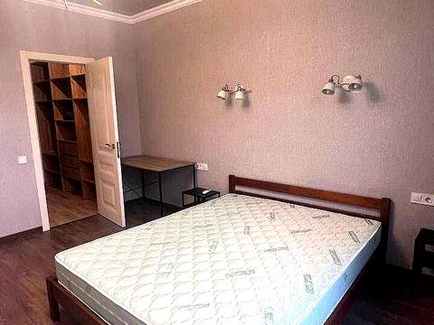 квартира за адресою Любомира Гузара просп. (Космонавта Комарова), 15