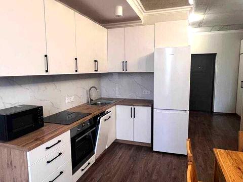 квартира за адресою Любомира Гузара просп. (Космонавта Комарова), 15