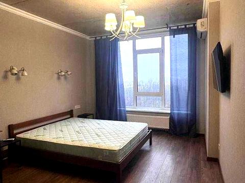 квартира за адресою Любомира Гузара просп. (Космонавта Комарова), 15