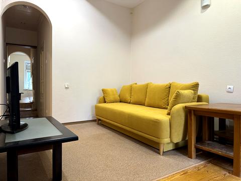 квартира за адресою Десятинна вул., 13