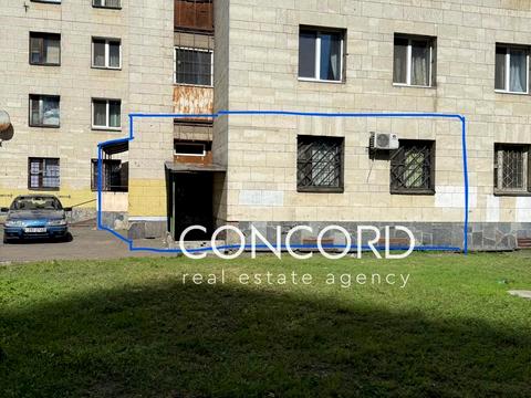 коммерческая по адресу Азербайджанская ул. (Бакинських Комісарів), 8-А