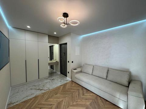 квартира за адресою Степана Бандери вул., 77-Б