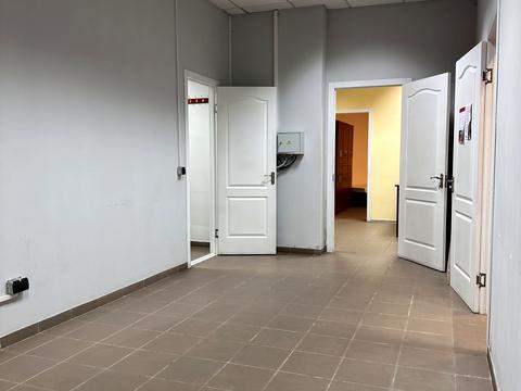 комерційна за адресою Срібнокільська вул., 1