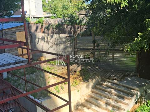 коммерческая по адресу Зверинецкая ул., 72