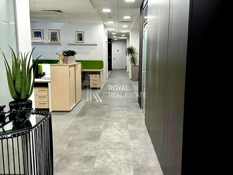 комерційна за адресою Спортивна пл., 3