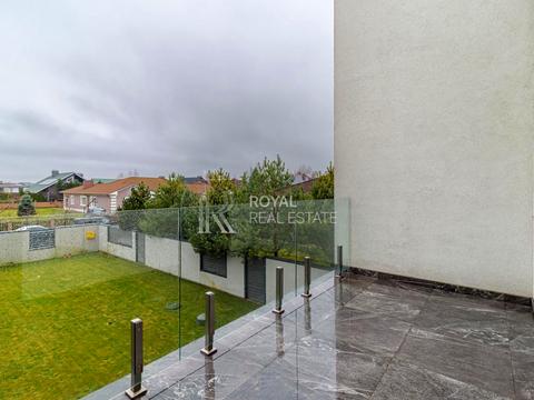 будинок за адресою Абрикосова вул., 8