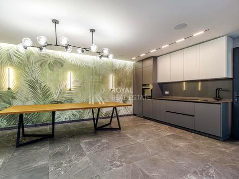 будинок за адресою Абрикосова вул., 8