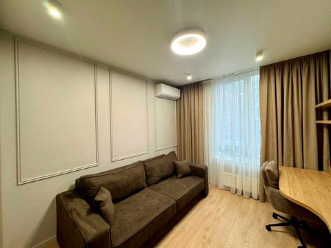 квартира за адресою Салютна вул., 2к19 Коло