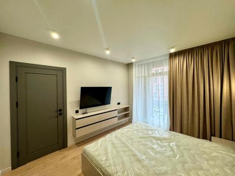 квартира за адресою Салютна вул., 2к19 Коло